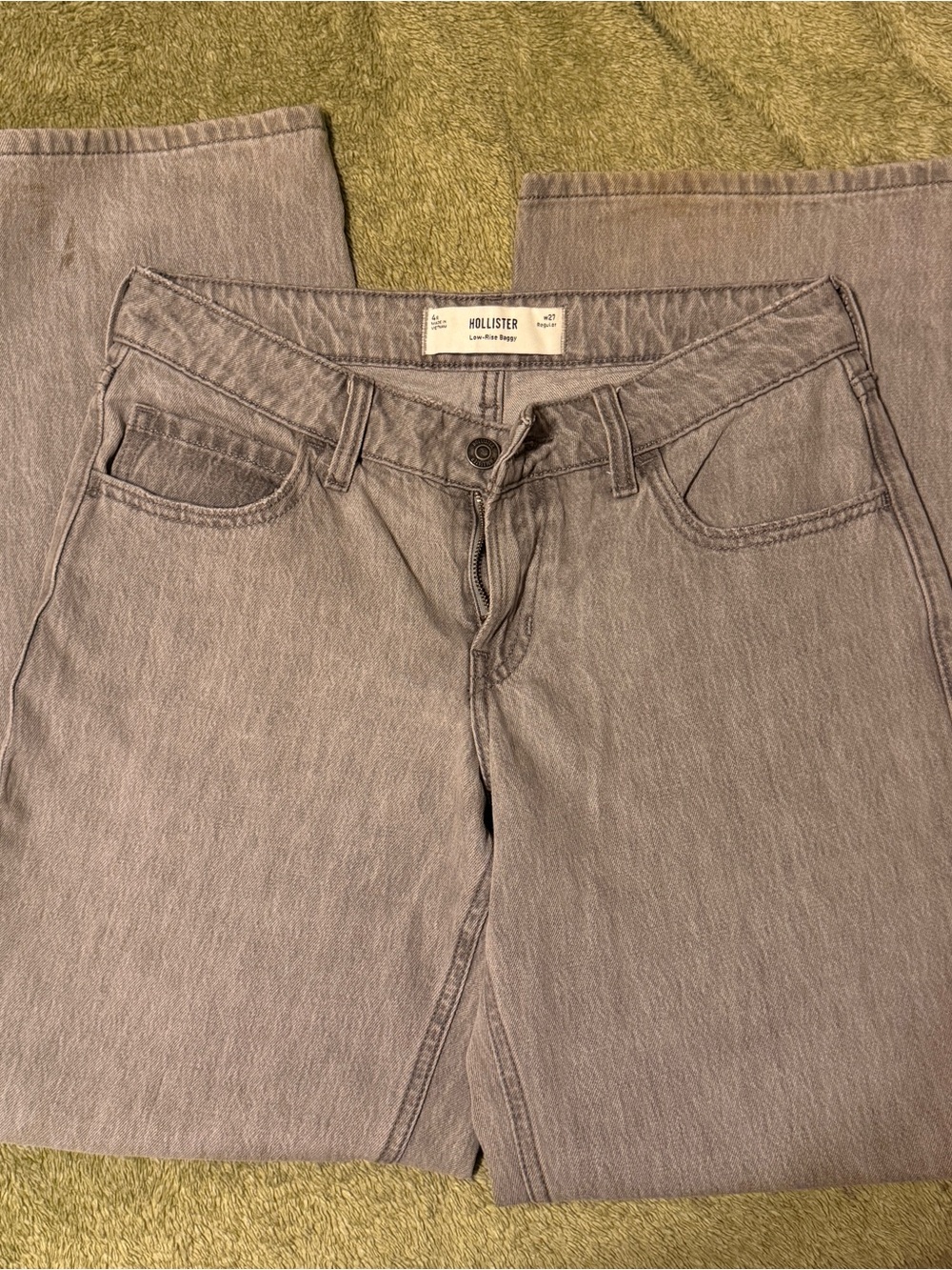 Hollister women’s low rise baggy jeans